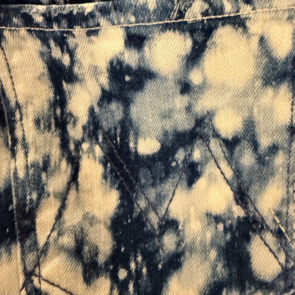 MOTHER The Looker Ankle Jean in Hot Spot Wash - Picture 5 of 8